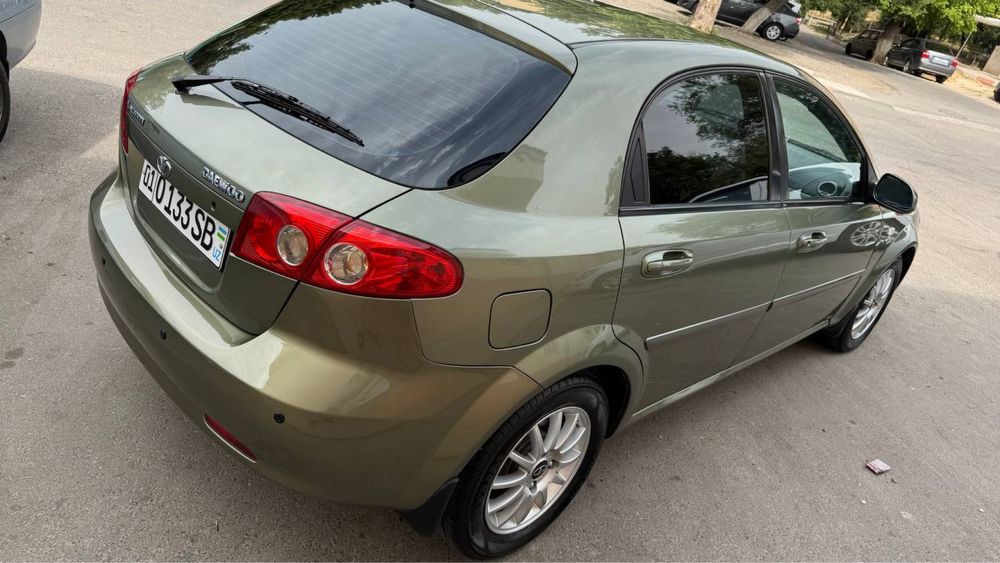 Daewoo Lacetti хетчбек 2005, 1.8 механика