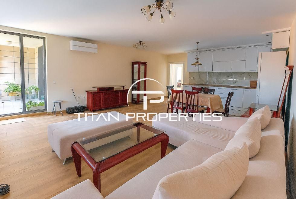 Тристаен апартамент, под наем, Център