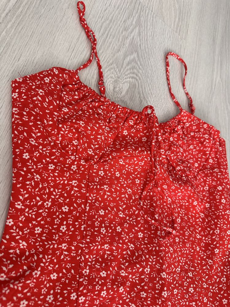 Рокля червена Zara
