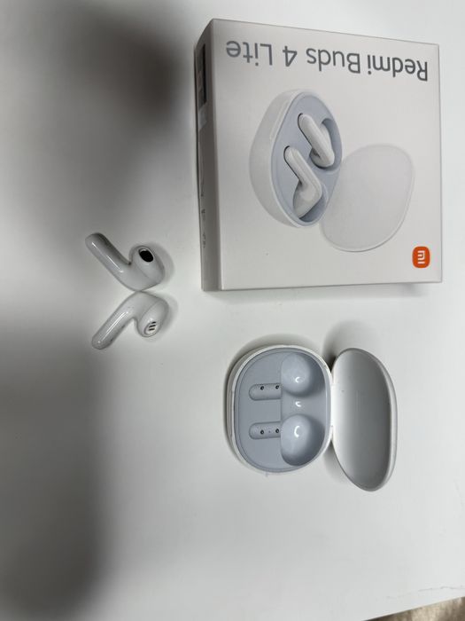 Redmi Buds 4 Lite – Отлично състояние + кутия