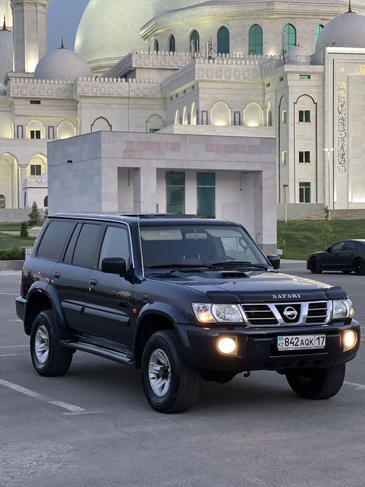 Продам срочно Ниссан Патрол 2003 год в хорошем сост