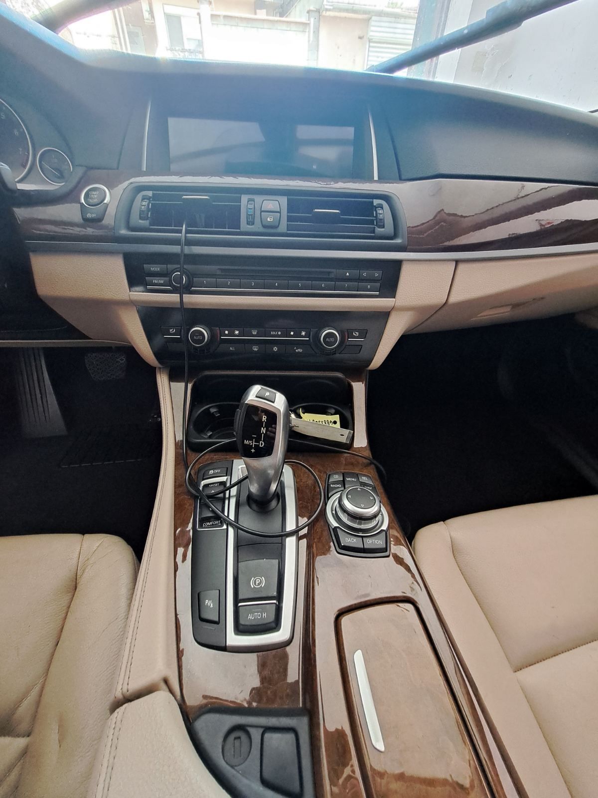Bmw 528i -245 к.с. Benzin