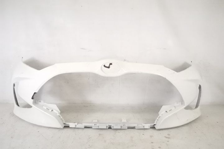 Предна броня Оригинална В добро състояние Тойота Ярис / Toyota Yaris X