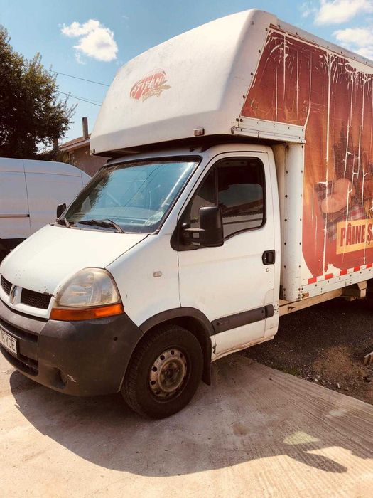 Vând Renault Master