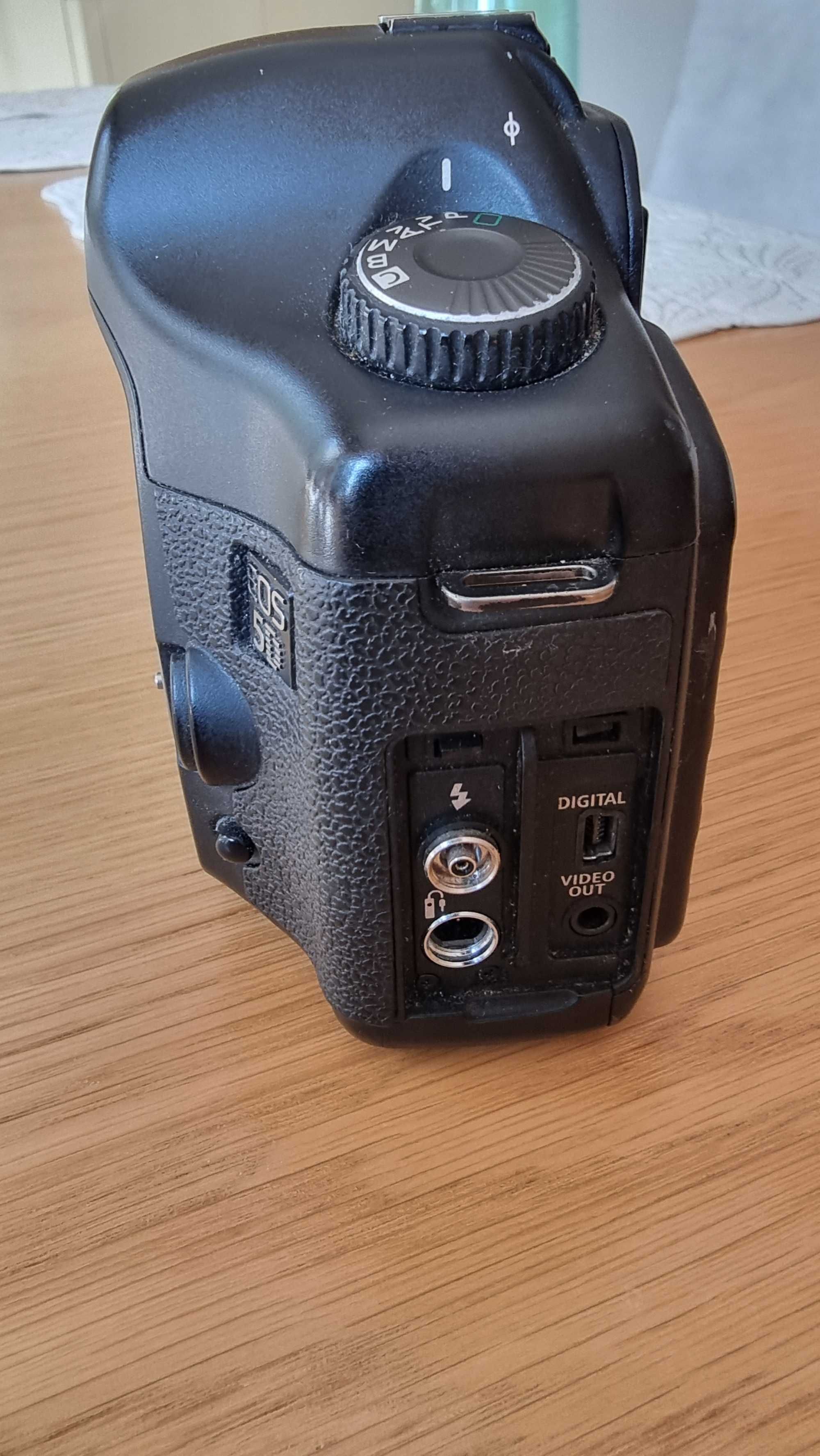 Фотоапарат Canon EOS 5D