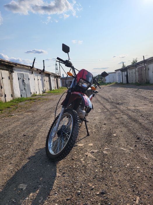 Продам мотоцикл эндуро 150см3