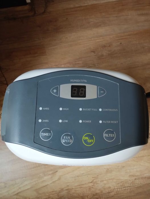 Влагоуловител Rohnson R-9112 до 12 литра на ден