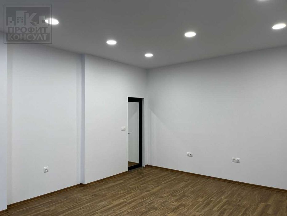 Дава се под наем Магазин в Велико Търново, Център - 40 кв.м за 408 € - Снимка #3