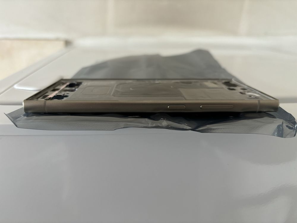 Корпус-Рамка за Samsung galaxy s24 ultra