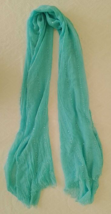 Дамски тънки шалове