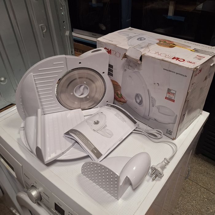 Резачка за колбаси и хляб 180 вата нова внос от Германия