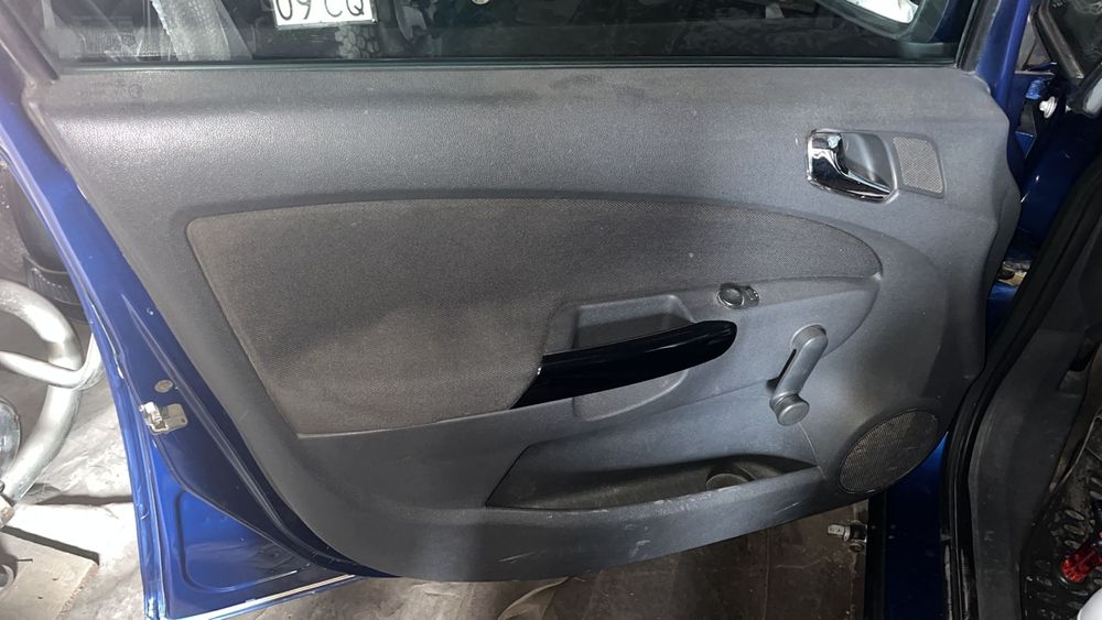Обшивка дверей Corsa D дверные карты стеклоподъемник