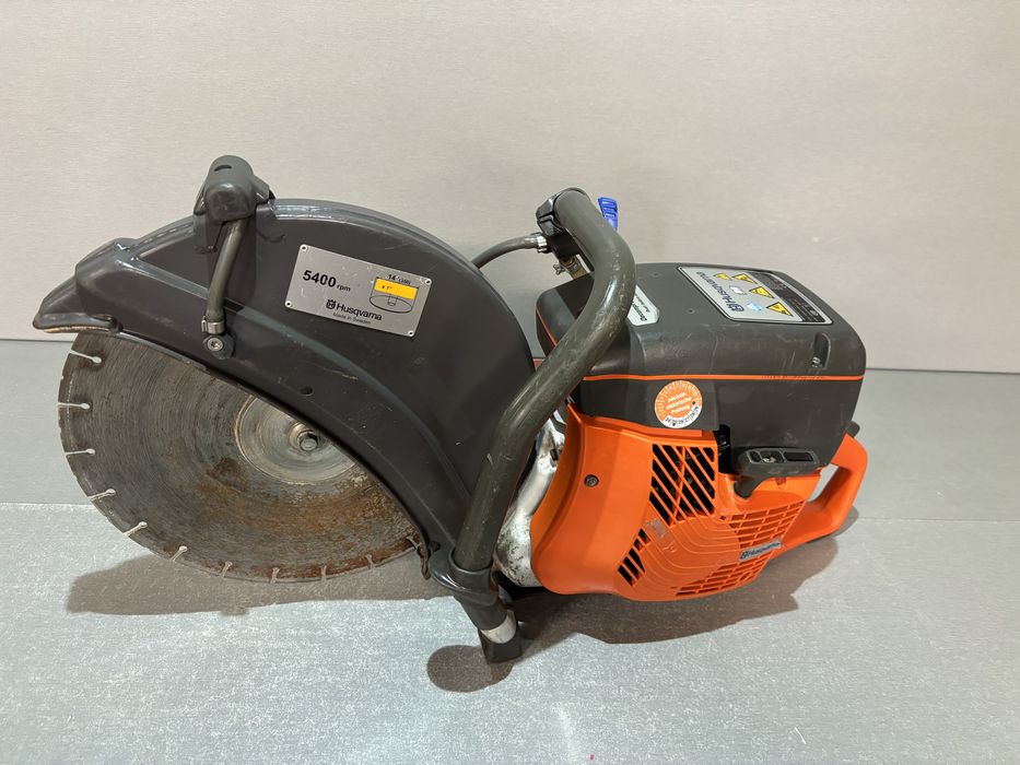 Husqvarna motodebitor drujba taiat beton