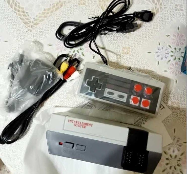 Телевизионна игра / Ретро конзола с 620 игри