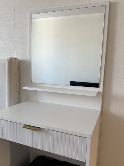 Туалетный столик