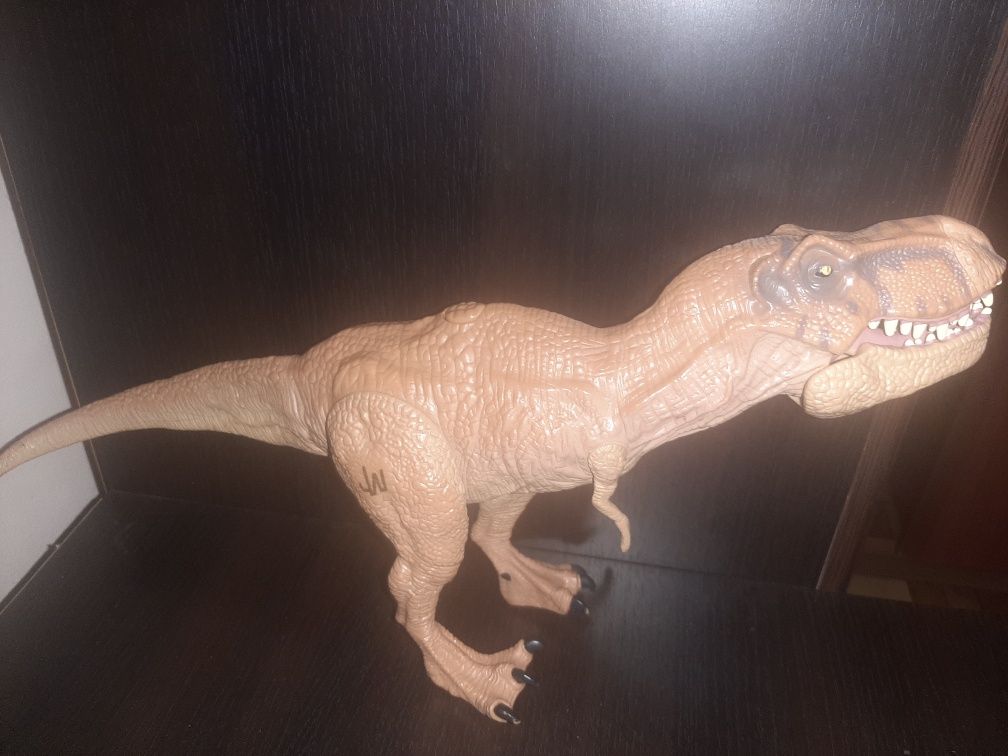 Мир Юрского периода JW T-Rex 2015. Hasbro 16" страшными челюстями дино