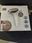 Фотоепилатор Philips Lumea 9900
