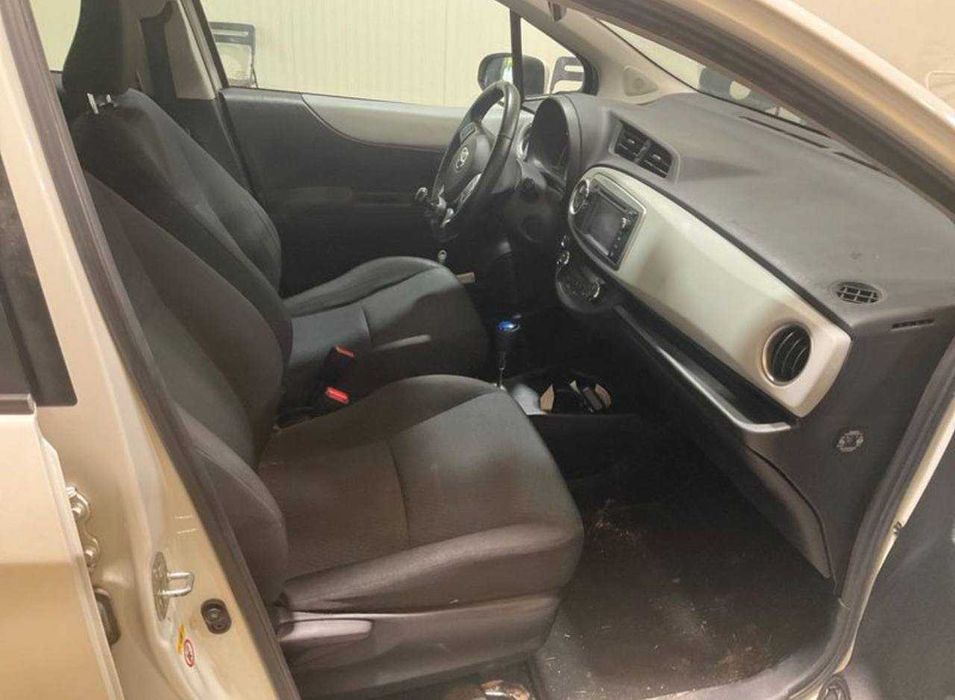 Toyota Yaris Hybrid 3 броя на части