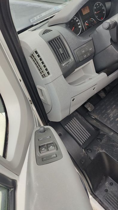 Vînd Peugeot Boxer 2,2 HDI