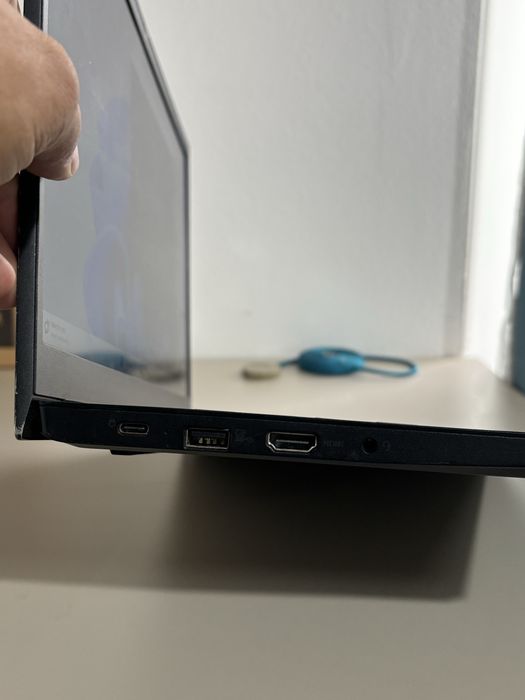 Lenovo E15• 15,6• i5-11 Th gen• 16gb ram• SSD 256• bateria 5 ore