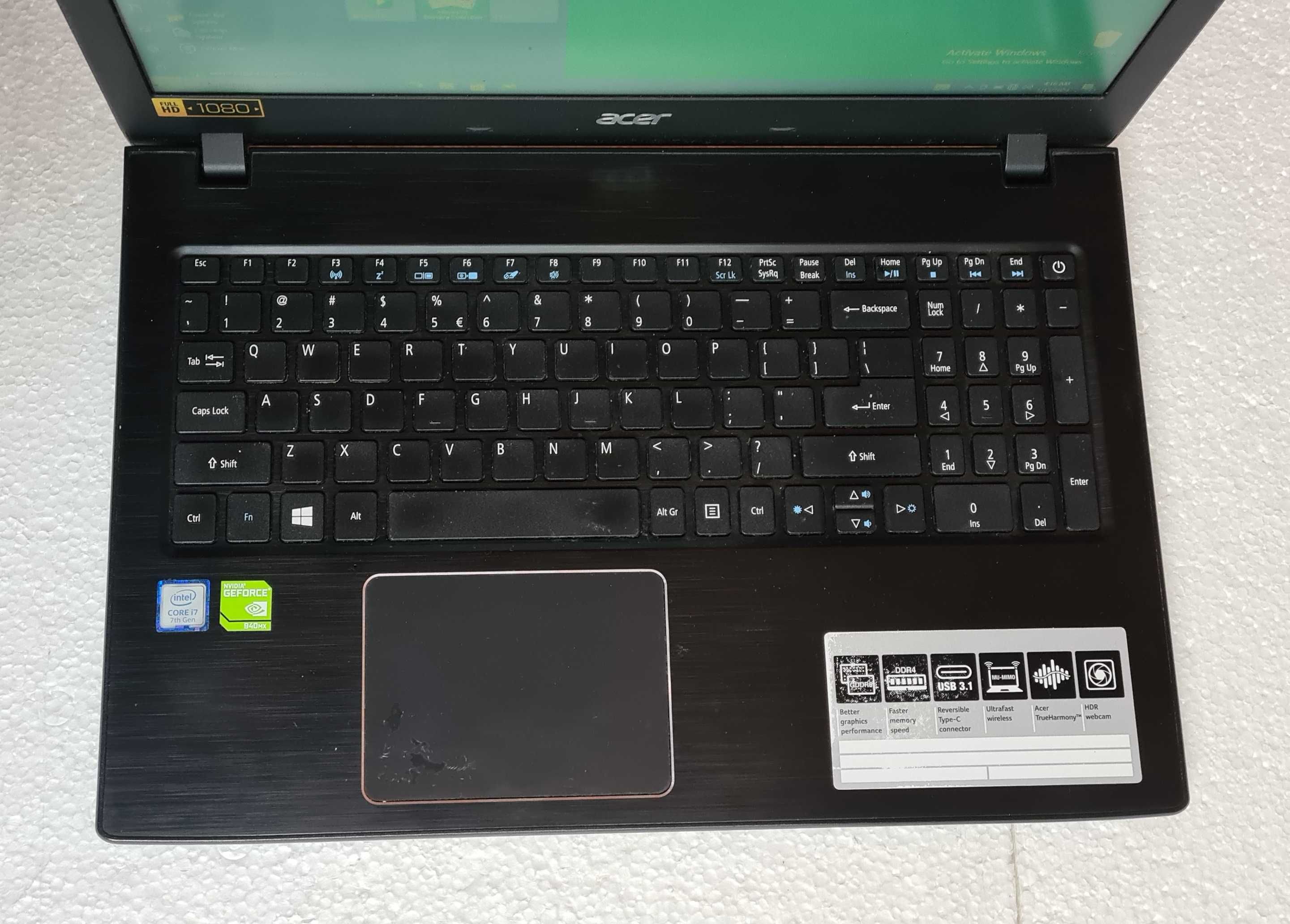 Laptop Acer 15" FHD, i7-7500u, 8 GB, SSD 256 GB, Nvidia GeForce 940MX