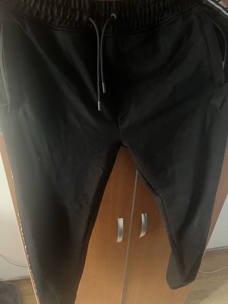Pantaloni GUESS