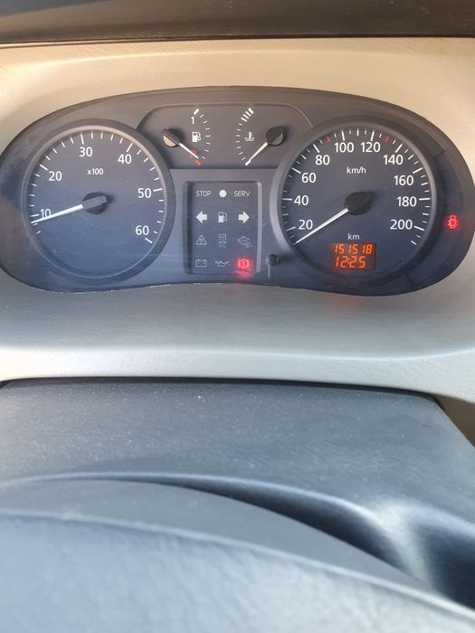 Utilitara renault traffic