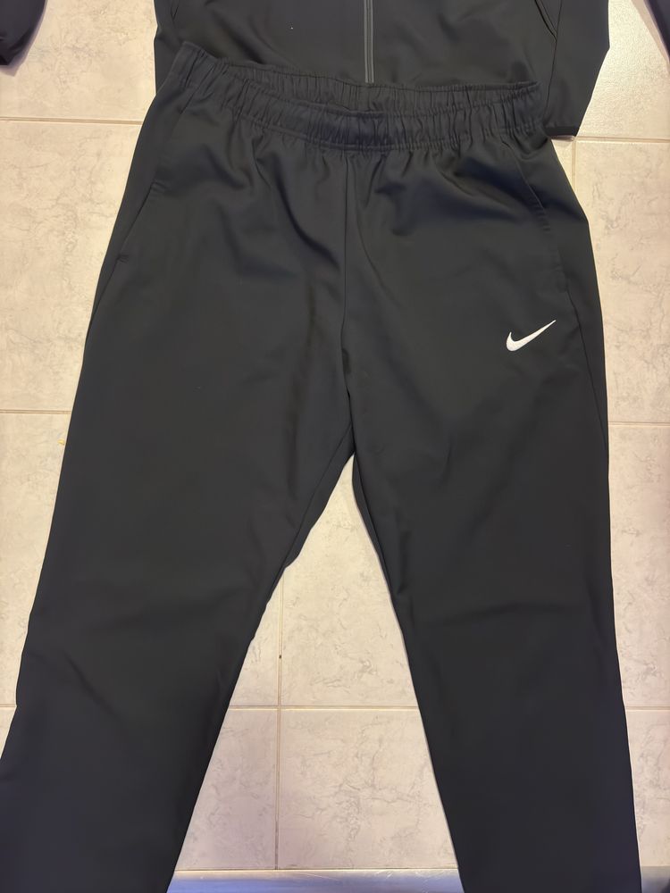 Екип Nike оригинален