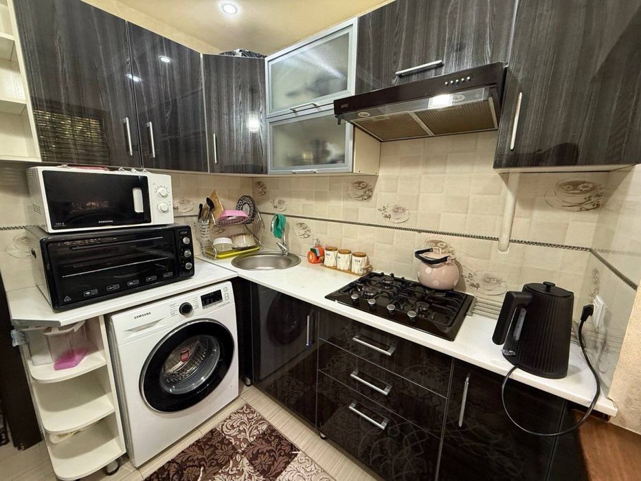 Вагзал парк олдида