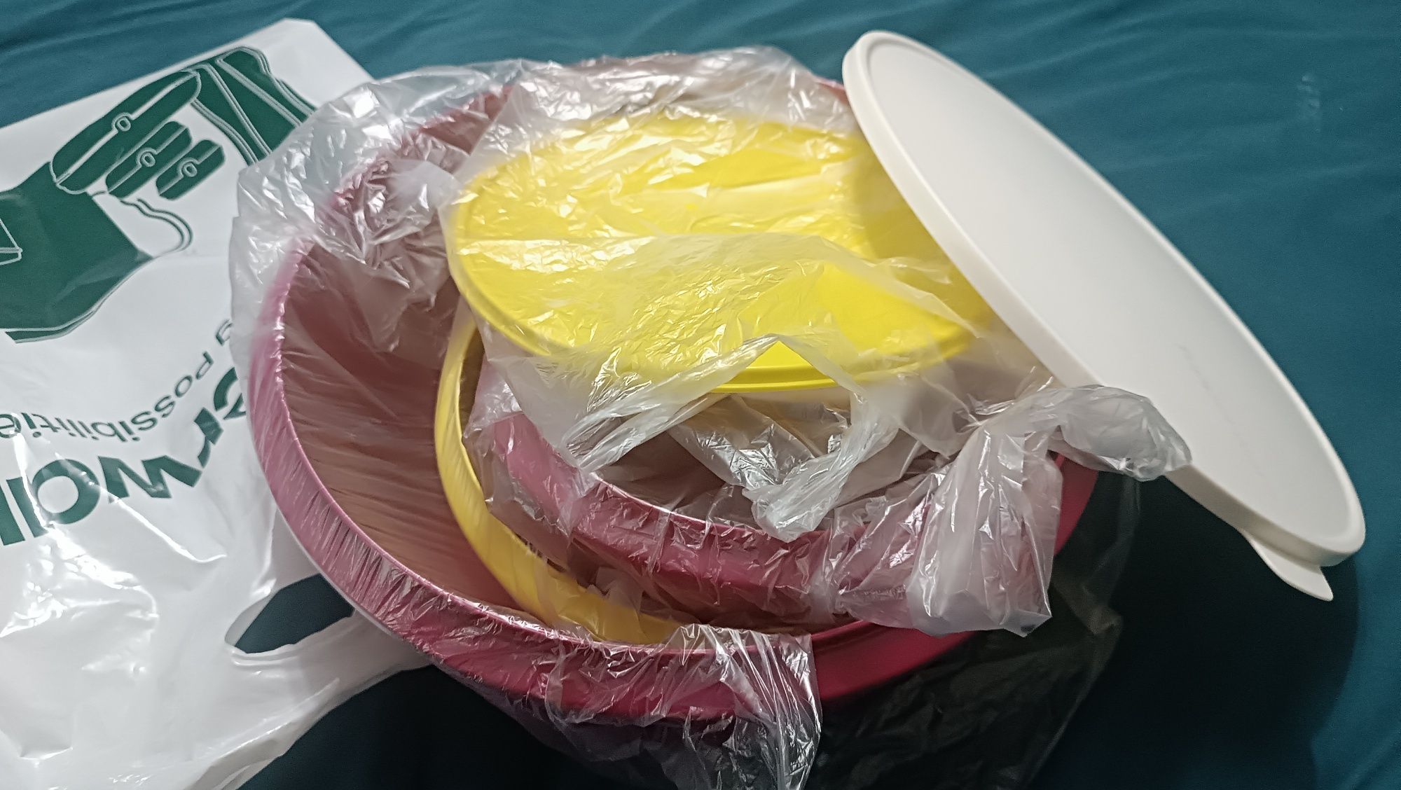 Продам Tupperware Тапервар набор из 3 чаш