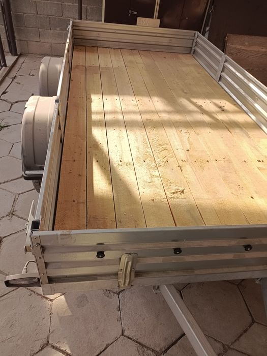 Продается прицеп новая двухмостный