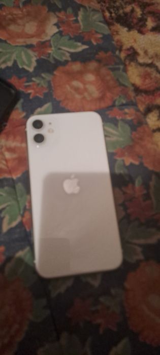 Айфон 11 ...128гиг .