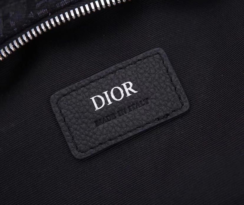 Borseta Dior model nou