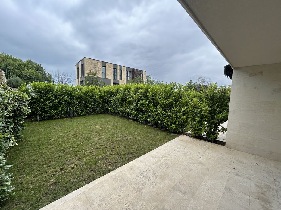 Продава се Мезонет в Варна, м-т Траката - 210 кв.м за 1429 €/кв.м - Снимка #1