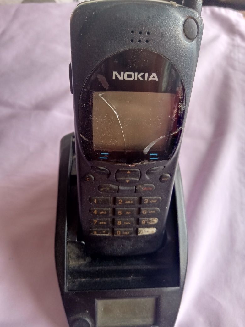 Mobil Nokia,piesa de muzeu,anii '92