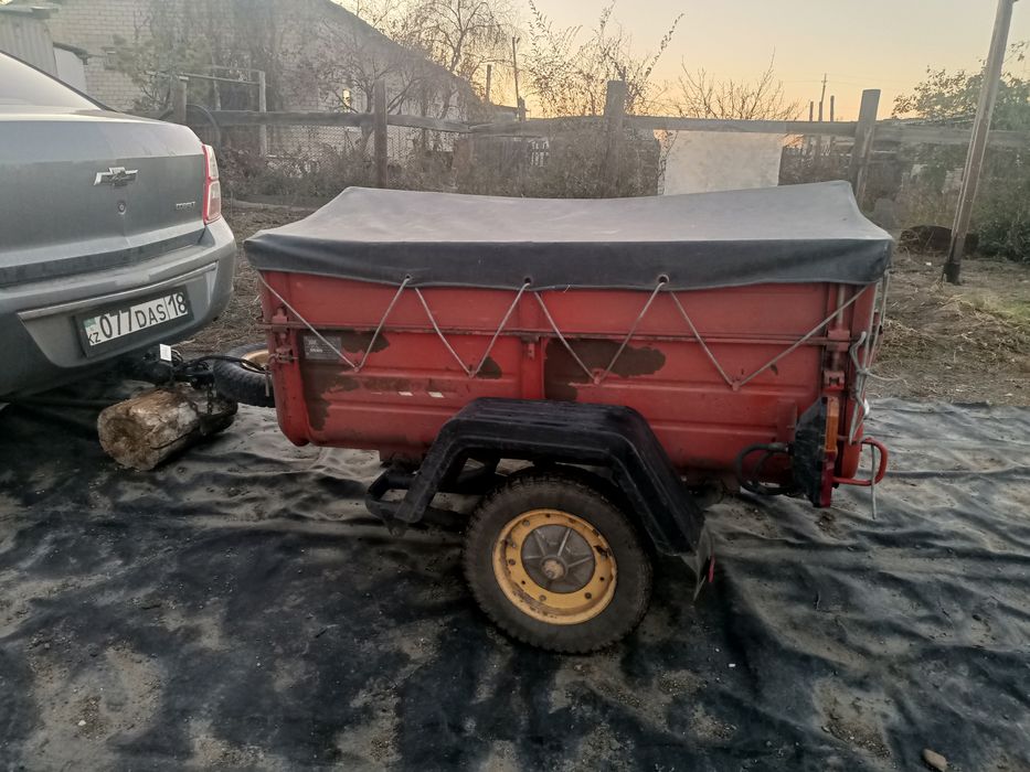Продам заводской легковой прицеп на ходу документы имеются