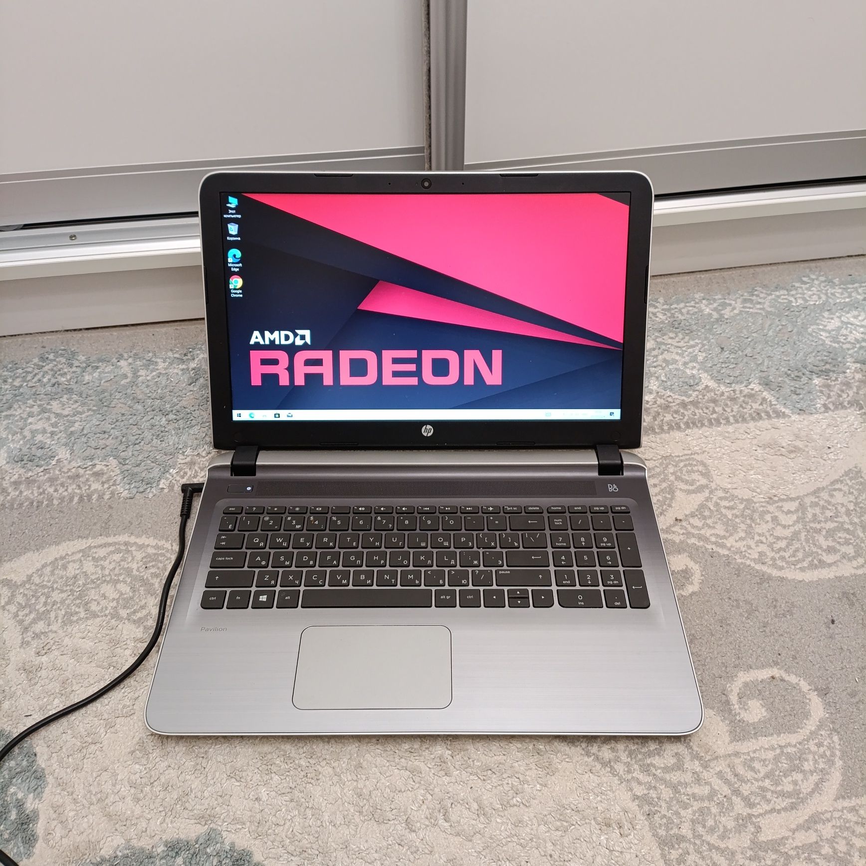 HP Pavilion 15/Core I3-6100U/SSD-128GB/ОЗУ-8ГБ/ Мощный быстрый!