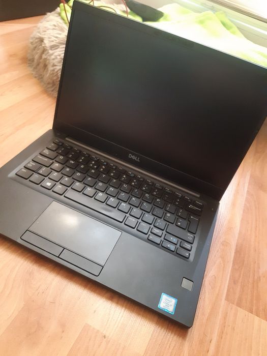 Лаптоп Dell Latitude 7390 – i7 / 16GB RAM / 512GB SSD / Windows 11 Pro