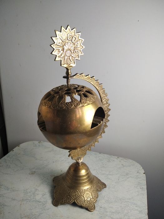 Старинная бронзоваяПепельницаВотличномСостоянииВысота30смДиаметр 11см