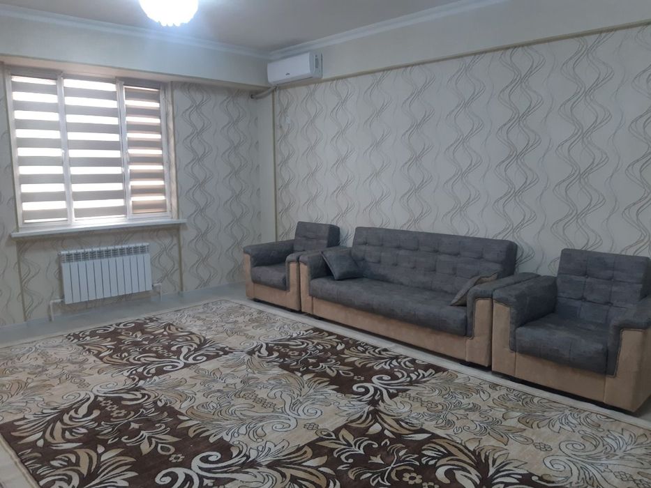 Продаётся 3х ком. кв. 96 квадратов,  на 1 этаже , метро Дустлик