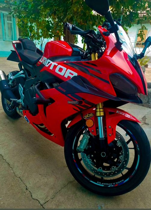 Qj moto 800 rr 2024 yil svejiy
