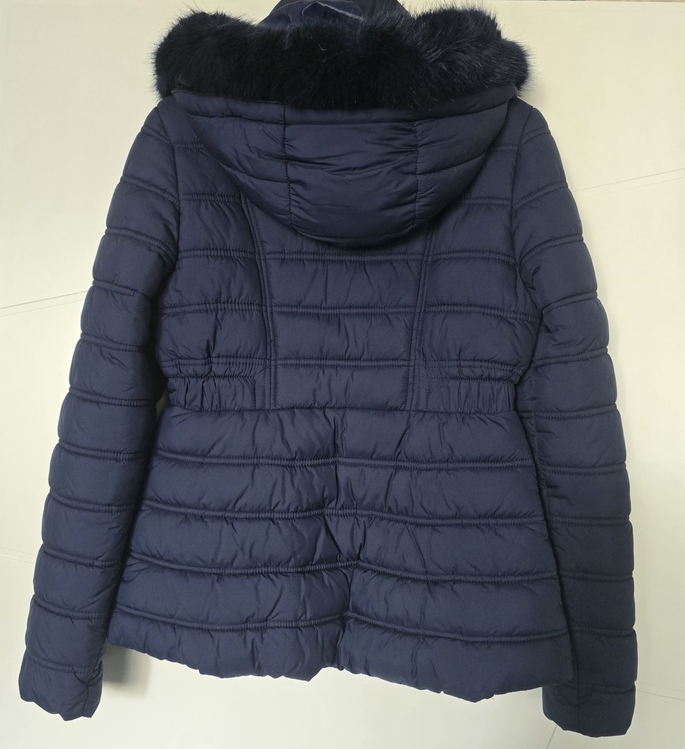 Дамско зимно яке Guess