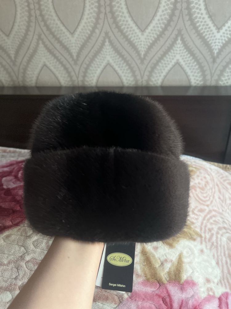 Продаю норковую шапка женский