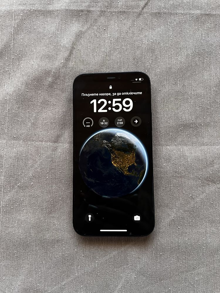Iphone 12 отлично състояние