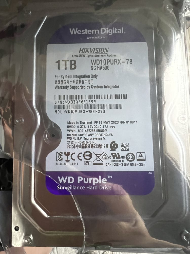 Жесткий людиск 1 ТБ WD HIKVISION