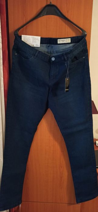 Pantaloni mărimea 48 noi cu eticheta