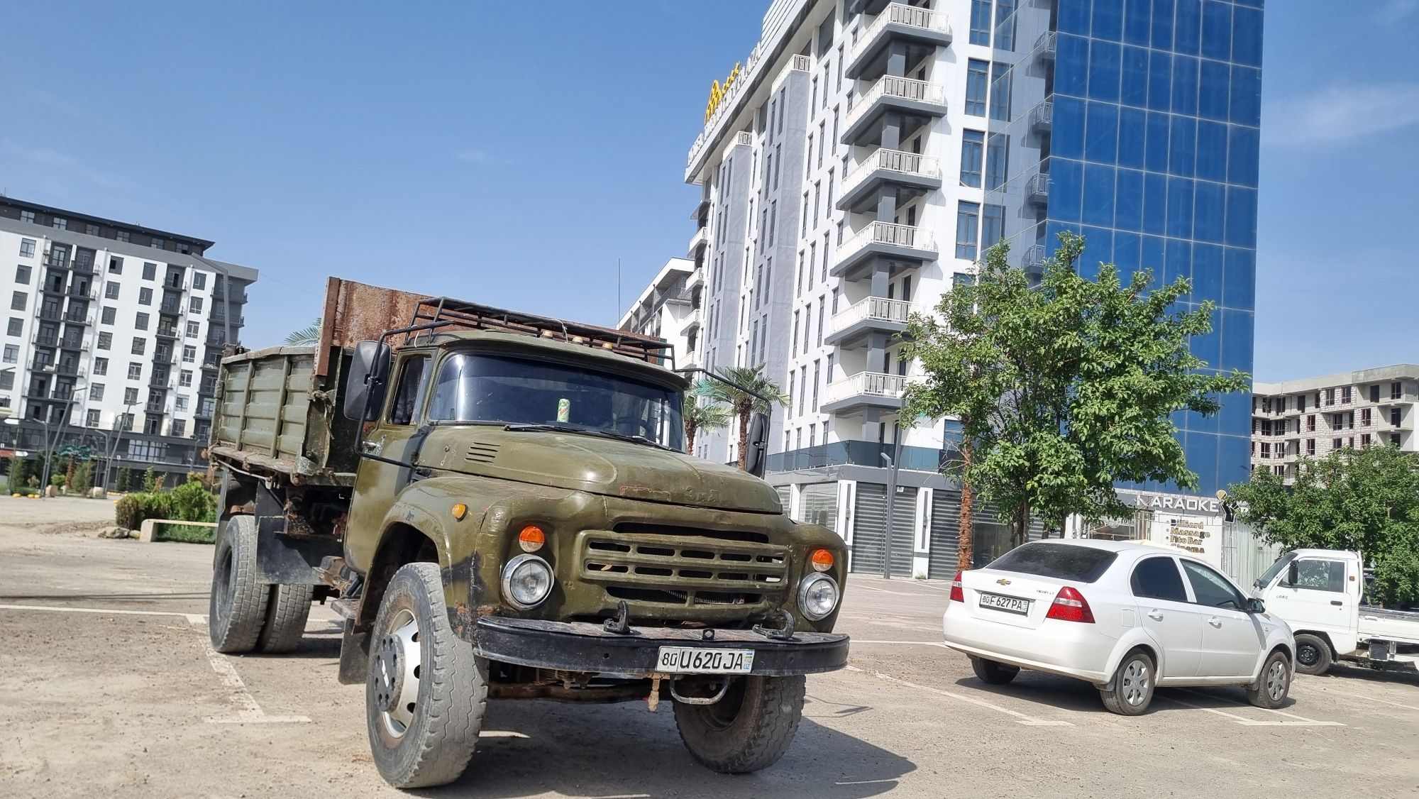 Zil selxoz mashina