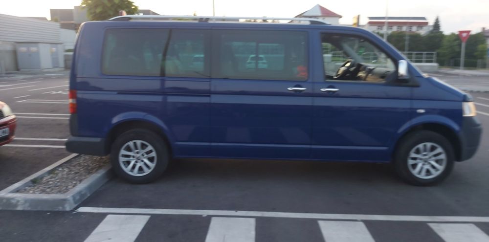Vw Caravelle 2.5TDI / 9 Locuri / M1