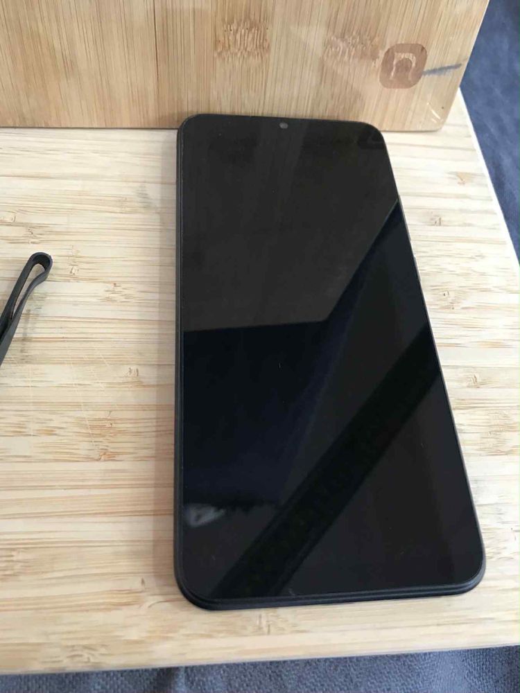 Телефон Xiaomi Redmi 9AT