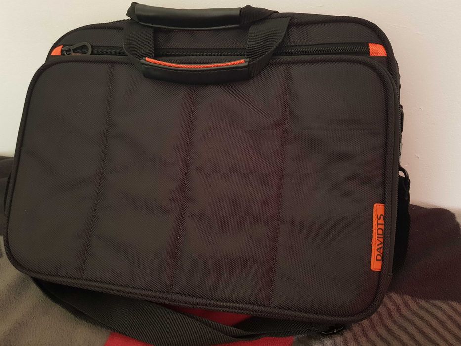Geantă Laptop DAVIDTS – Ca nouă, folosită o singură dată